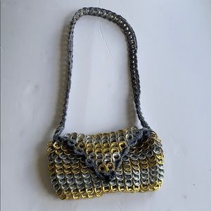 UNIQUE PURSE-POP TOPS